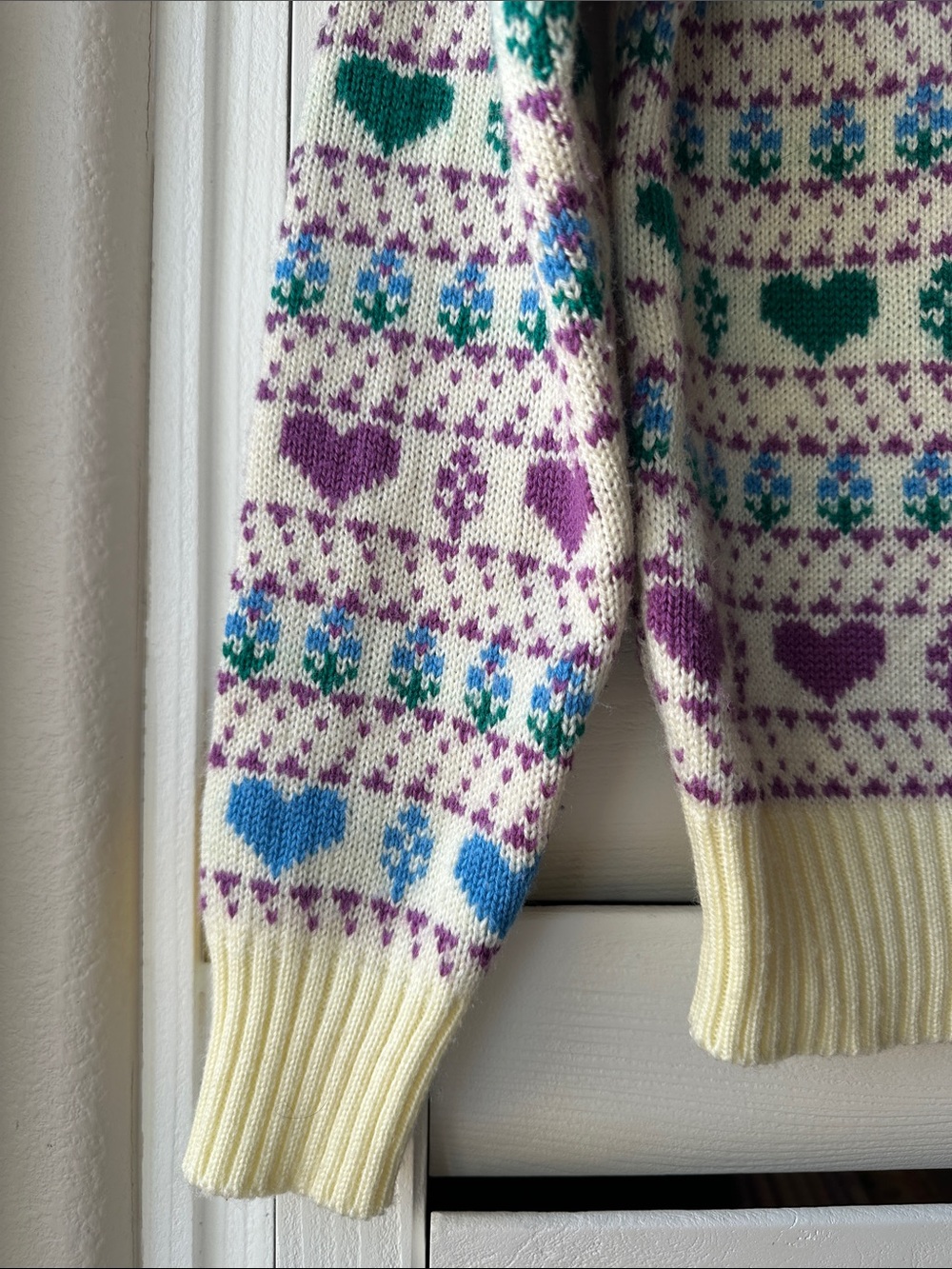 Vintage Heart Acrylic Knit Vintage Striped Fair Isle Novelty 70s 80s Sweater - Picture 3 of 5